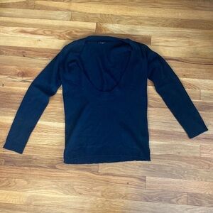 Theory Women’s Black Cashmere Scoop Neck Sweater Size M